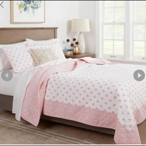 Full/Queen Printed Family-Friendly Warm Block Print Quilt Warm - Threshold